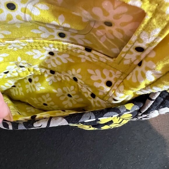 Vera Bradley crossover/    - Picture 6 of 7